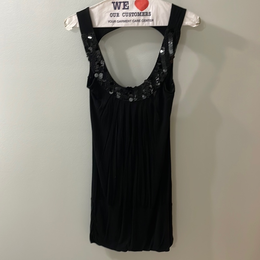 Arden B open back summer dress 🖤
